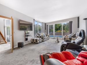 Photo 18- click for photo gallery